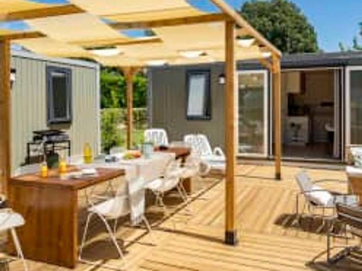 Mobil home pour 10 personnes, avec bassin pour enfant, animaux acceptés à Saint-Crépin-et-Carlucet - 3