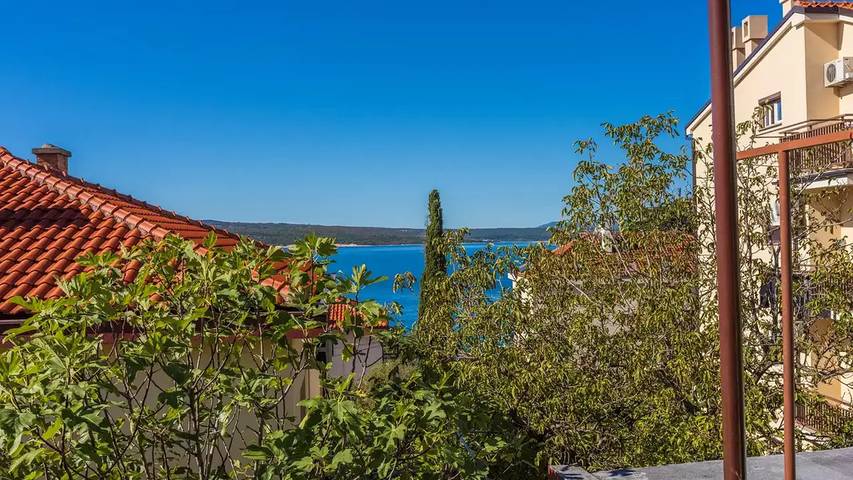 Gîte pour 6 personnes, avec Terrasse et Jardin à Crikvenica - 4