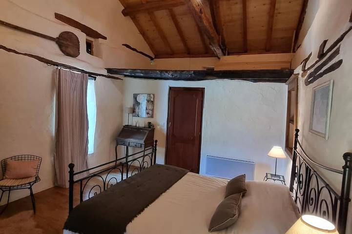 Location de vacances pour 8 personnes, avec jardin et terrasse à Saint-Cernin-de-l'Herm - 4