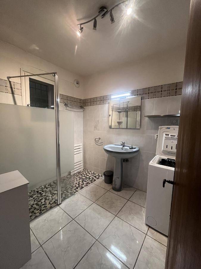 Gîte pour 4 personnes, avec terrasse et vue, animaux acceptés à Séranon - 3