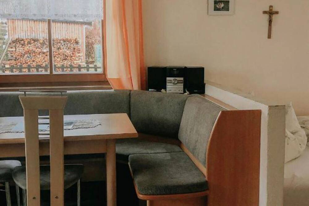 Ganze Wohnung, Edelweis 2-4  Personen - Bio-Bauernhof Zirmhof in Glockturmkamm, Fendels