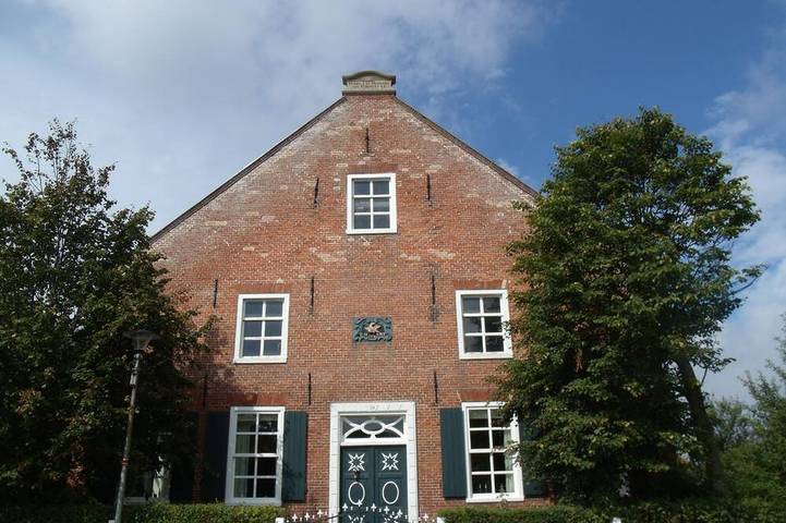 Bauernhof für 10 Personen, mit Terrasse und Garten in Neßmersiel