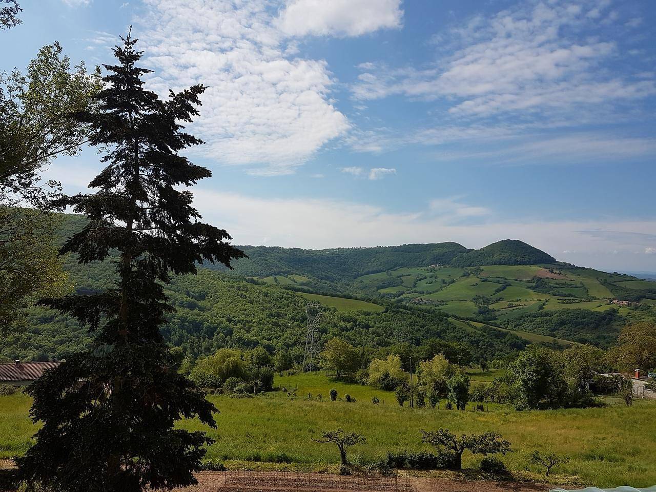 Gite La Combe de Melvieu avec vue sur montagne in Saint-Victor-et-Melvieu, Parc naturel régional des Grands Causses