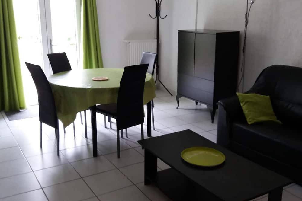 Entire apartment, Ouistreham Large 35m2 studio at 150m from the sea in Ouistreham, Caen region