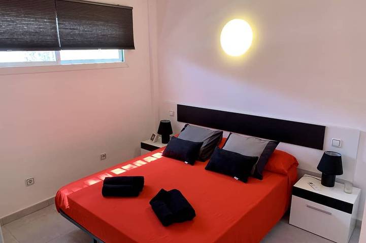 Ganze Wohnung, New and modern apartment- fast Wi-Fi 3 minutes drive from the beach in Costa de Antigua, Antigua