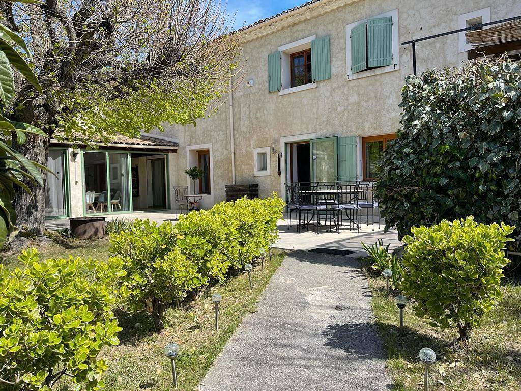 Gîte für 2 Personen mit Garten in Mirabel-aux-Baronnies, Nyons und Umgebung