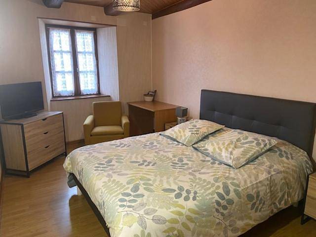 Hôtel pour 2 personnes, avec terrasse, animaux acceptés dans Lac du Barrage de Grandval - 2