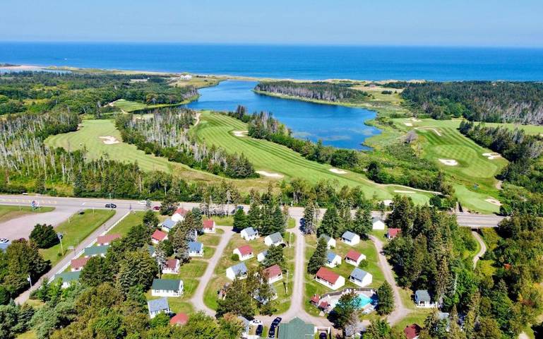 Vakantiepark voor 9 personen, with uitzicht and zwembad as well as tuin - 1