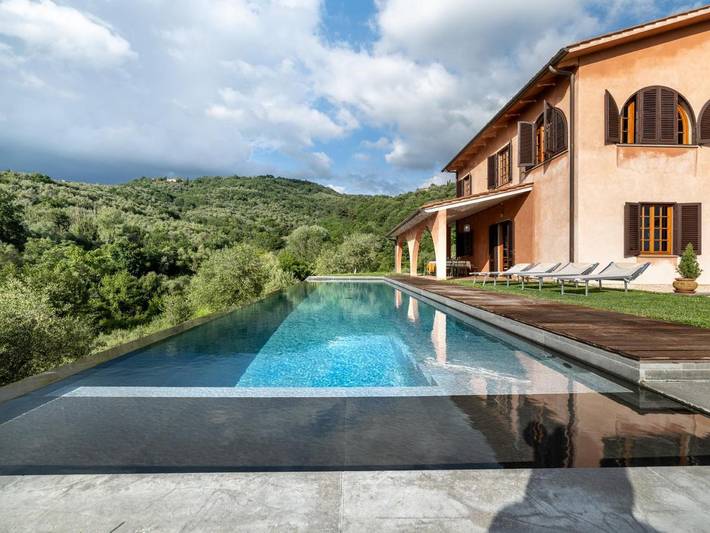 Villa für 12 Personen, mit Balkon und Terrasse sowie Garten und Pool in Castelfranco di sopra