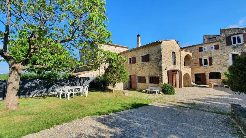 Gîte pour 5 personnes, avec piscine ainsi que vue et jardin à Portes-en-Valdaine