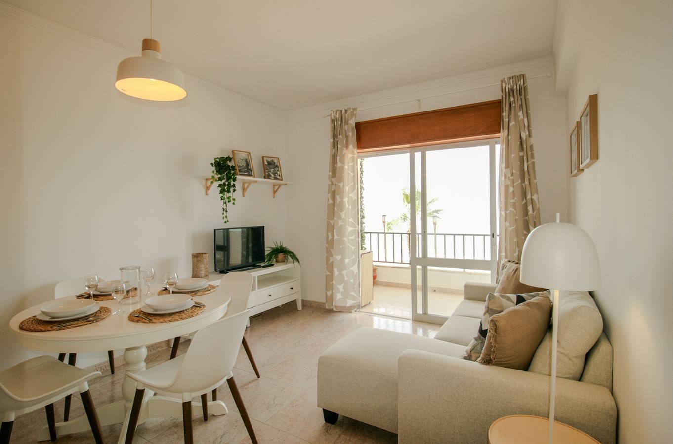 Appartement entier, Appartement de vacances pour 2 personnes avec balcon in Cavacos, Quarteira