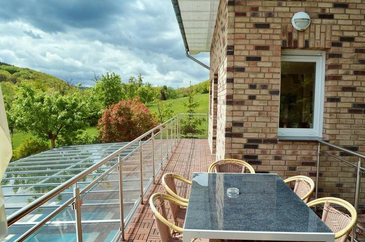 Ferienwohnung für 6 Personen, mit Balkon und Terrasse sowie Pool und Sauna in Mechernich - 4