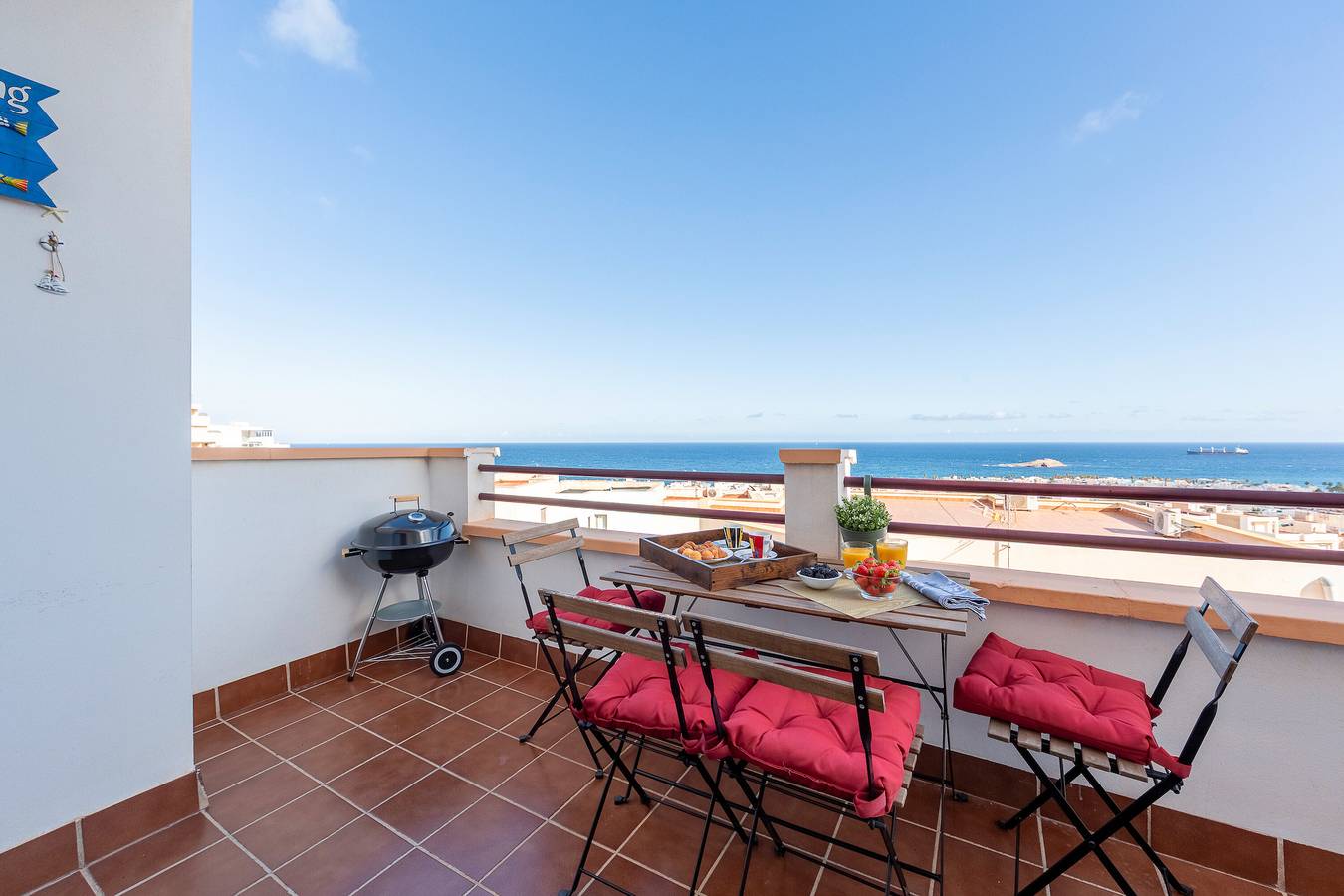 Appartement entier, Appartement 'Mirador Del San Andrés' avec vue sur la mer, Wi-Fi et climatisation in Carboneras, Costa de Almería