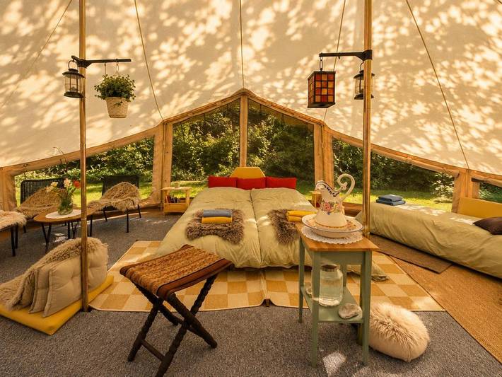 Zelt für 4 Personen, mit Terrasse und Garten sowie Ausblick in Atlantikstraße