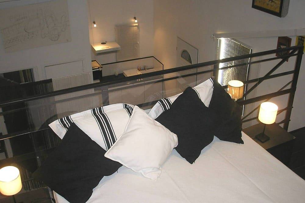 Künstlerhaus mit Terrasse, Zugang zum mediterranen Garten und Pool in Pignan, Côte d'Améthyste