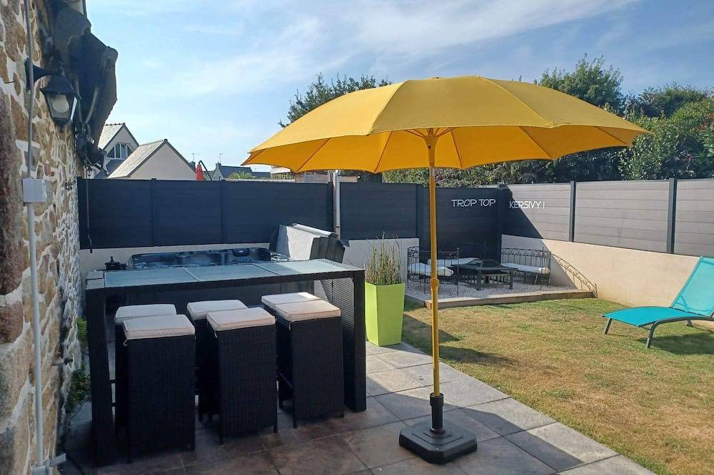Casa Rural equipada con un spa privado a 5 minutos de las playas de arena blanca in Trélévern, Costa de granito rosa