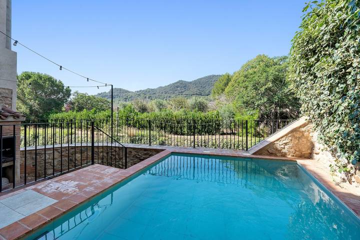 Chalet para 15 personas, con jacuzzi y jardín, Se admiten mascotas en Provincia de Tarragona - 2