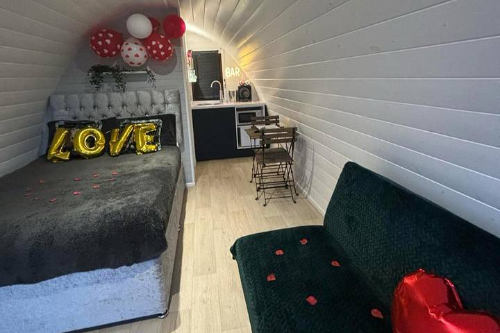 Cottage for 3 people, with Hot tub and Terrace as well as Garden in Northern Ireland