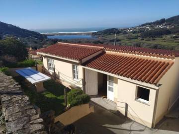 Gîte pour 4 personnes, avec jardin ainsi que vue sur le lac et vue à Ferrol