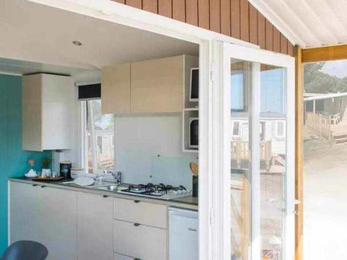 Location de vacances pour 4 personnes, avec terrasse et piscine dans Sandrans