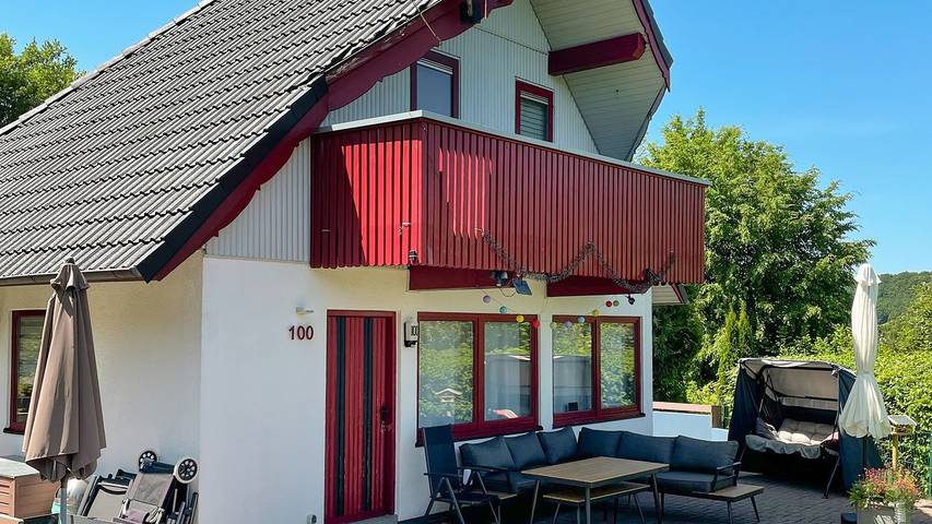 Ferienhaus mit Meerblick für 6 Personen, mit Balkon und Garten