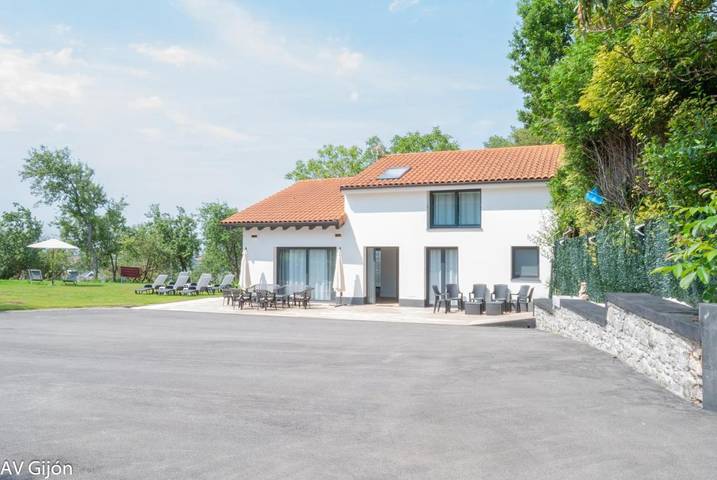 Chalet para 7 personas, con Terraza además de Jardín y Vistas en Gijón - 3