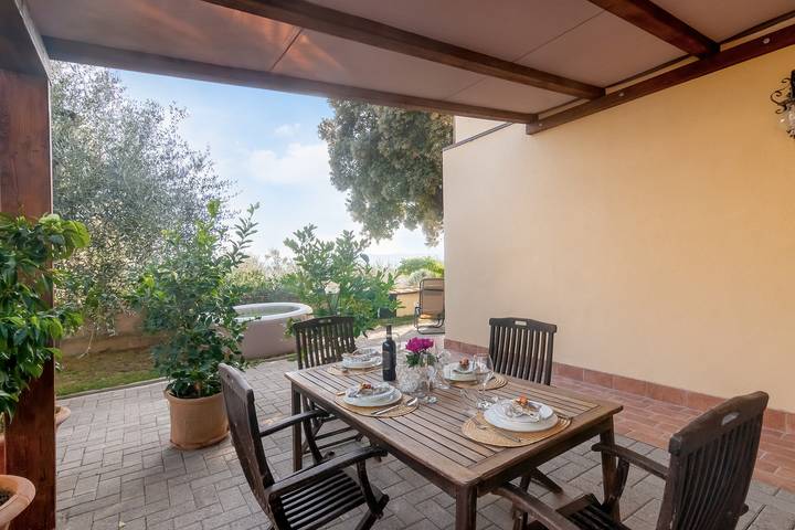 Casa de vacaciones para 9 personas, con jardín y jacuzzi - 1
