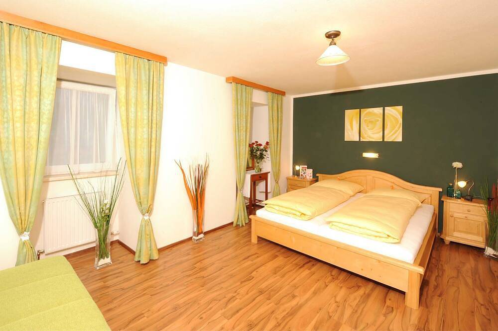 Standard Doppelzimmer - Kirchenwirt Aigen in Rottenmanner und Wölzer Tauern, Aigen im Ennstal