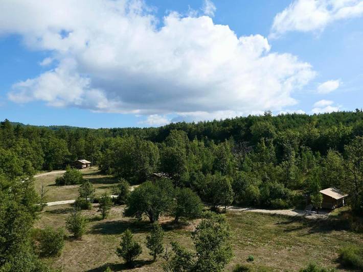 Location de vacances pour 5 personnes, avec jardin ainsi que vue et piscine à Revest-du-Bion - 2