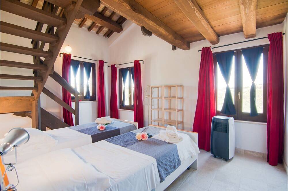 Ganze Wohnung, Wohnung bei Assisi mit Pool und Whirlpool in Acquaviva Picena, Ascoli Piceno Provinz