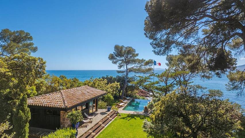 Appartement de vacances pour 12 personnes, avec Balcon et Terrasse ainsi que Jardin et Piscine