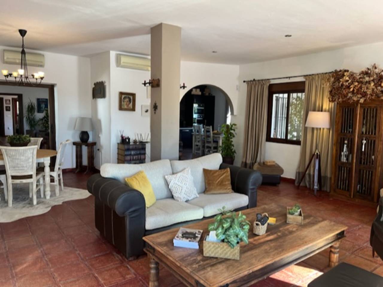 Espléndida villa en un lugar precioso in Arenas, Costa del Sol