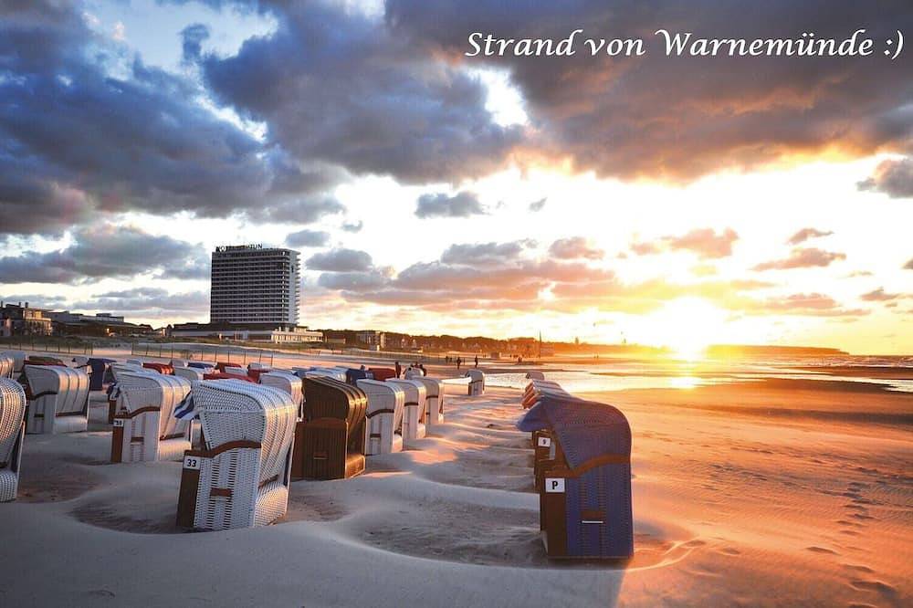 Entire apartment, Apartment stylish + cozy, in 3 minutes walk to the sea :) Parking lot directly on site in Warnemünde Strand, Warnemünde