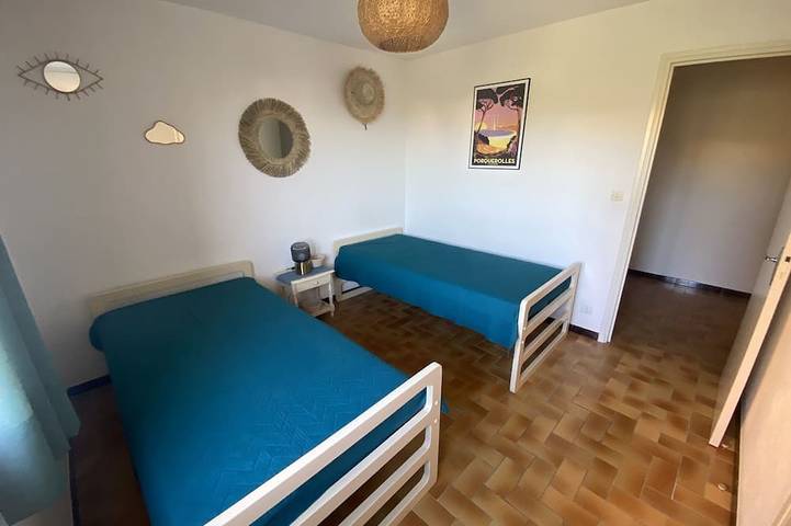 Gîte pour 6 personnes, avec jardin dans Plage de l'Almanarre - 4