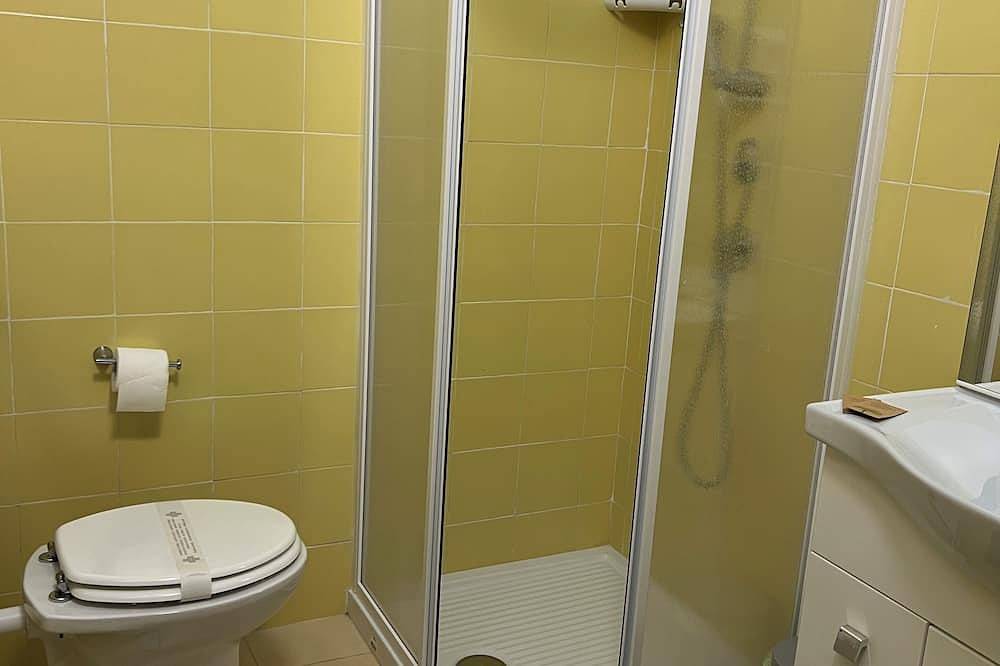 Within walking distance from the sea provided with all the necessary comforts in Battipaglia, Tyrrhenian Coast Campania