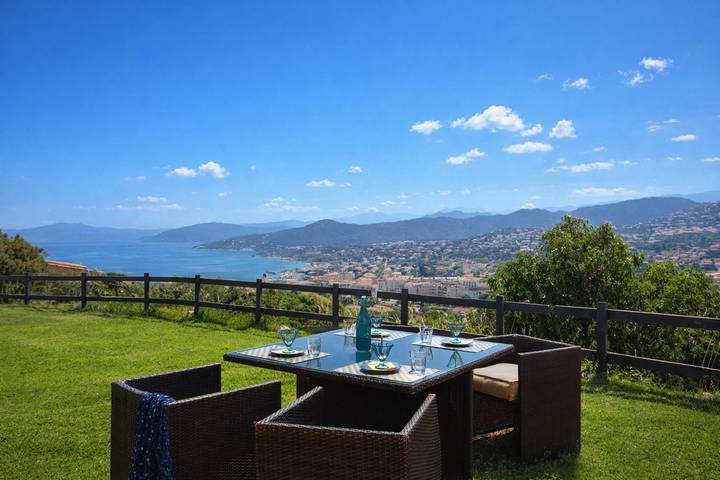 Ferienwohnung für 4 Personen, mit Terrasse und Garten, kinderfreundlich in L'Île-Rousse - 2