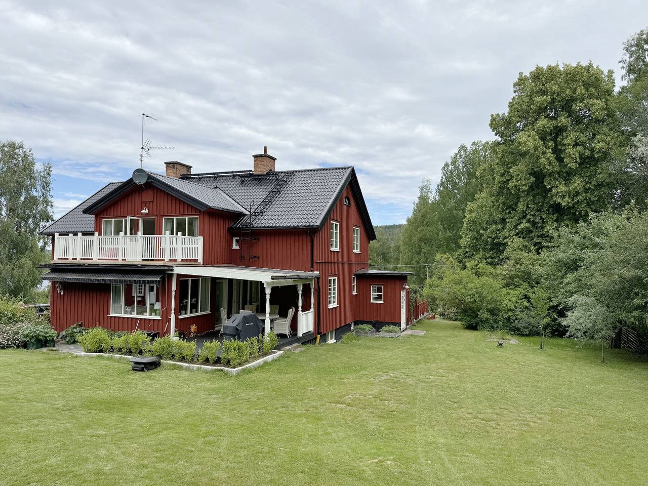 Hus för 12 Personer med balkong in Värmland