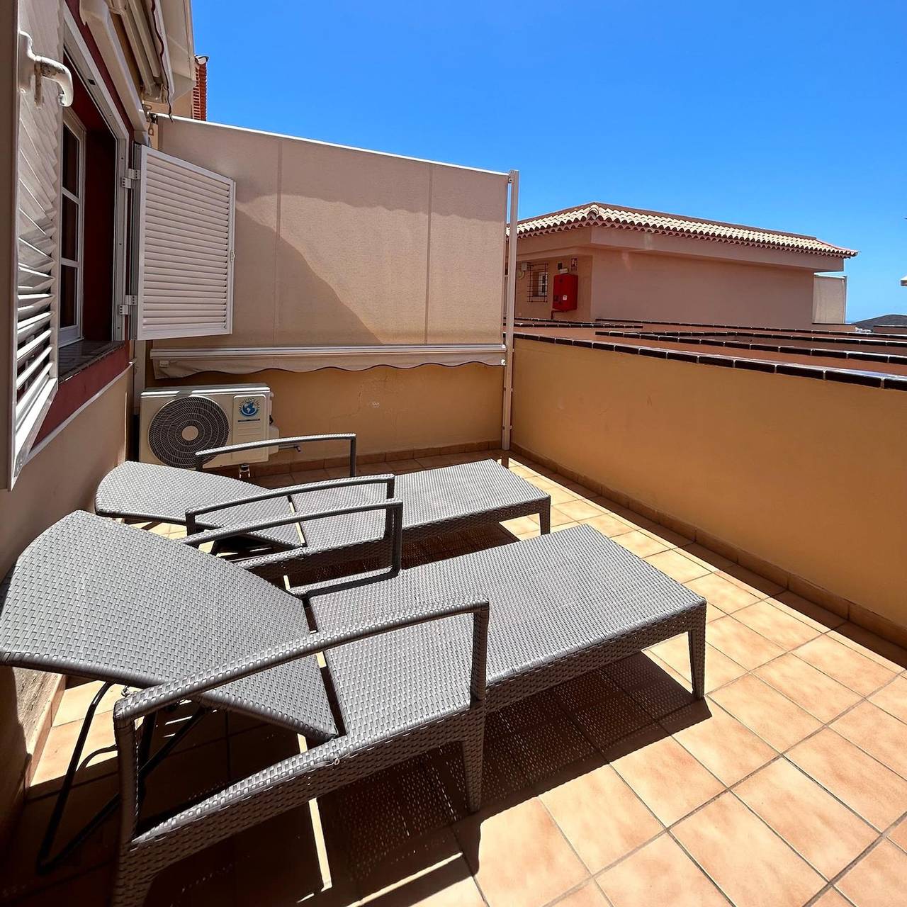 Entire apartment, Lovely 2 bed apartment in Los Cristianos in Los Cristianos, Arona