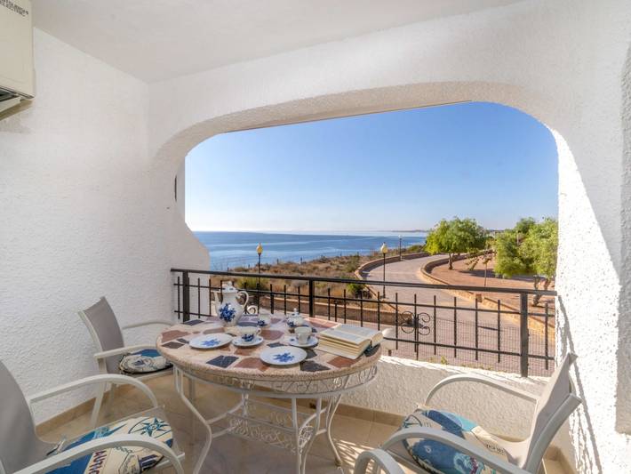 Ferienwohnung für 3 Personen, mit Terrasse und Kinderpool sowie Garten in Orihuela Costa - 2