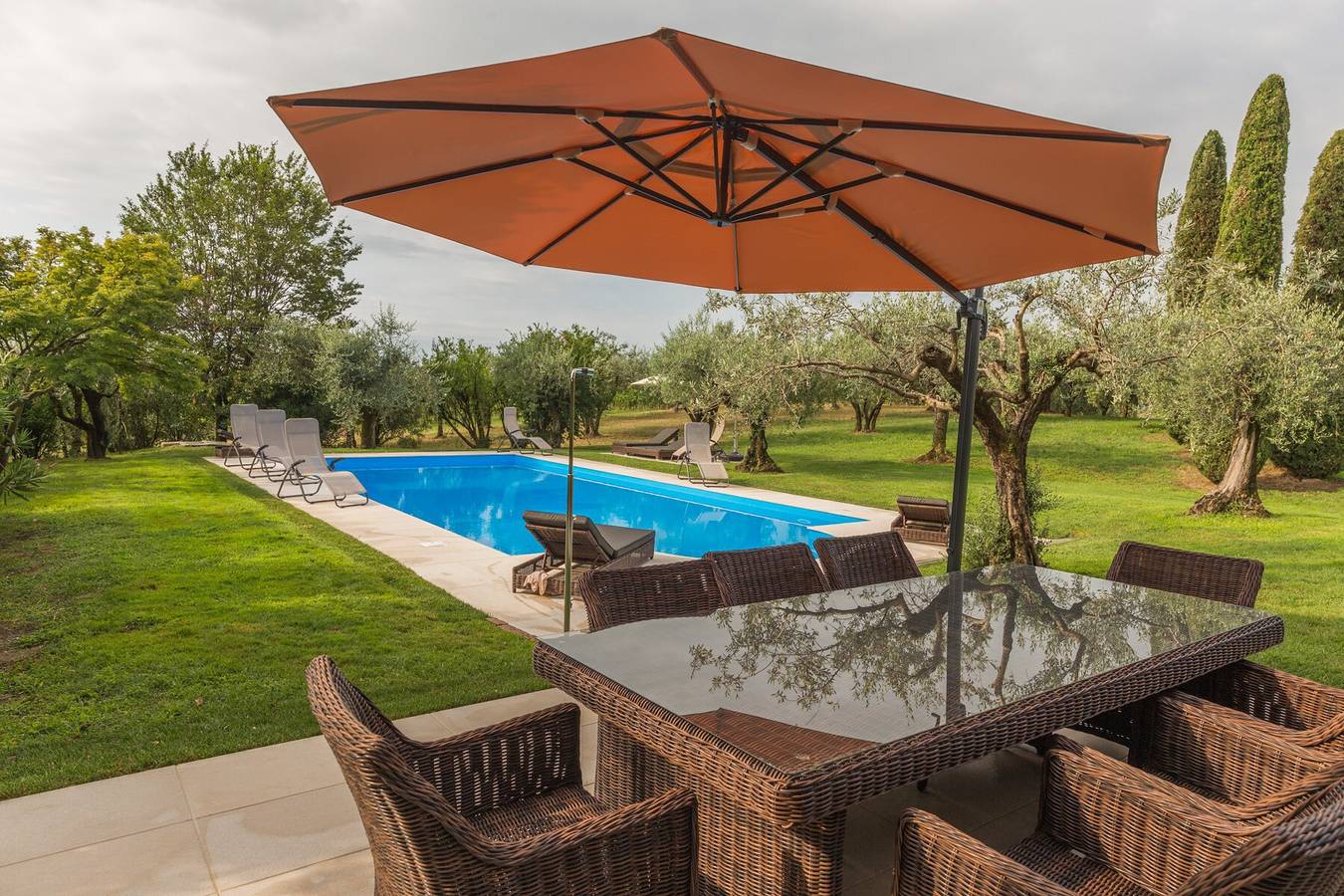 Villa 'Minerva' mit Seeblick, Wlan und Klimaanlage in Lazise, Gardasee-Berge