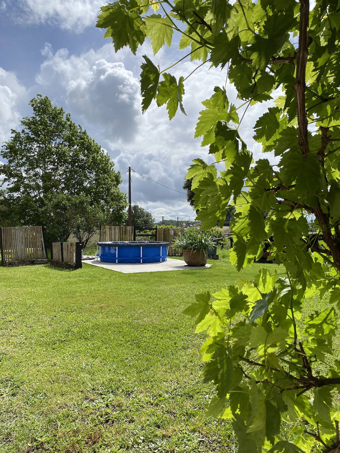 Holiday Home 'Le Petit Four À Pain' with Private Pool, Private Terrace and Wi-Fi in Neuvicq, Jonzac region