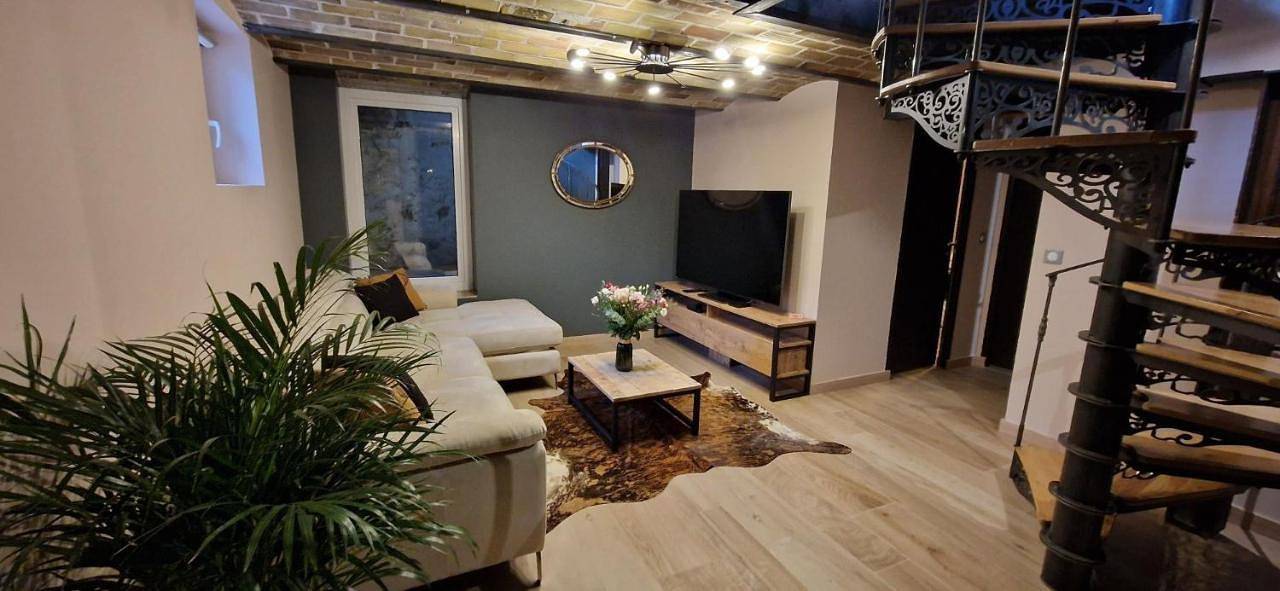 Appartement entier, Four-Bedroom House in Fontainebleau, Seine-et-Marne