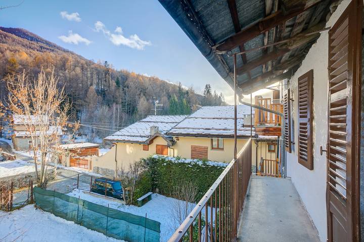 Appartamento per 4 persone, con balcone, adatto a famiglie con bambini in Sauze d'Oulx