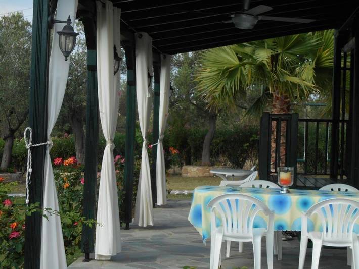 Location de vacances pour 4 personnes, avec jardin et vue dans Ormos Panagias - 4