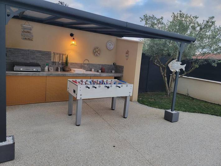 Location de vacances pour 10 personnes, avec vue ainsi que jardin et piscine à Bon-Encontre - 3