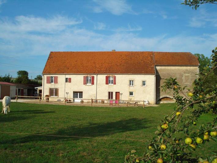 Chambre d’hôte pour 2 personnes, avec vue et jardin à Dampierre-sur-Salon