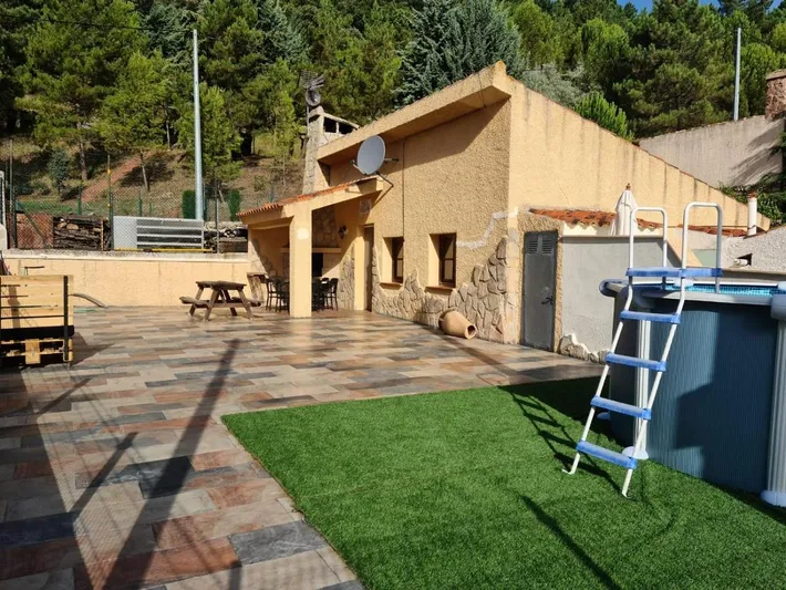 Holiday home for 4 people, with garden and terrace as well as view and pool - 1