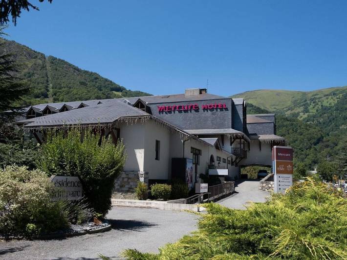 Hôtel pour 3 personnes, avec Balcon et Terrasse ainsi que Jacuzzi et Jardin