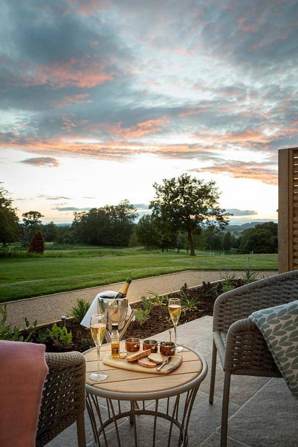 Double or Twin Room in Tewkesbury, Gloucestershire