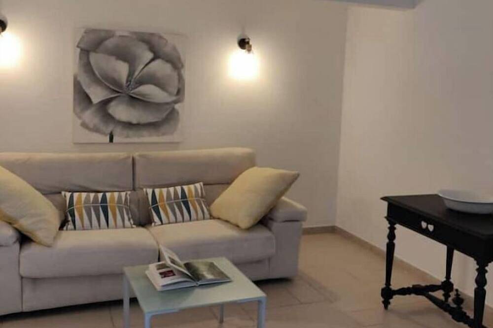 St Paul la carte postale, large independent 2-room apartment in a villa in La Colle-sur-Loup, Cannes und Umgebung